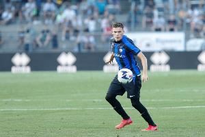 记者：目前唯一报价阿斯拉尼的意大利球队是萨索洛，但他也拒绝了